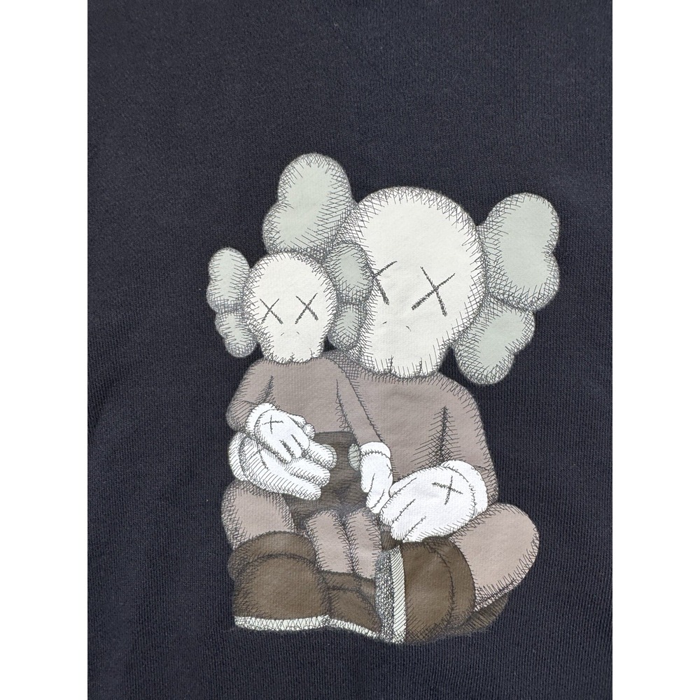 Uniqlo UT KAWS XX Sweatshirt Black Crew Neck Pullover Sweater Mens S Unisex - Picture 5 of 11
